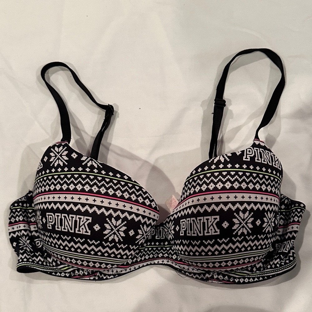 Pink Victorias Secret | Wear Everywhere bra Pink winter pattern 34c